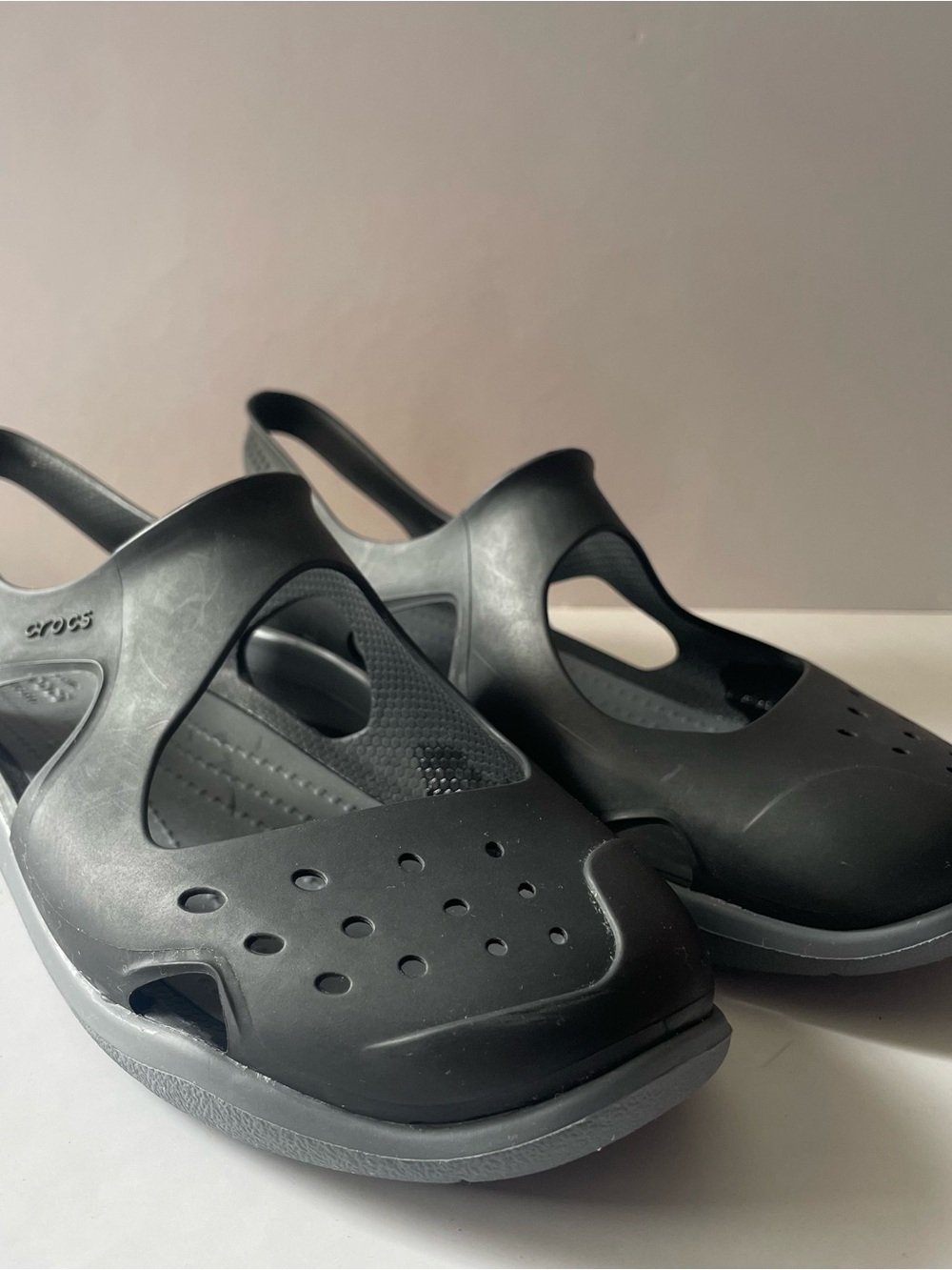 Crocs Sz 6 Swiftwater Wave sandals